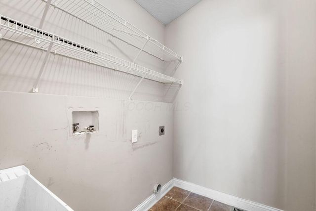 3999 Kensingwood Drive, Columbus, OH 43230