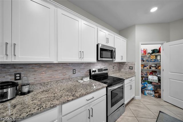 13846 Pine Lodge LN, Fort Myers, FL 33913
