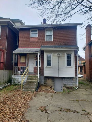 3102 Bergman St, Sheraden, PA 15204