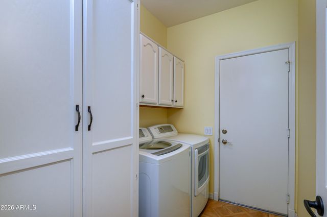 15506 W CLEAR CANYON Drive, Surprise, AZ 85374