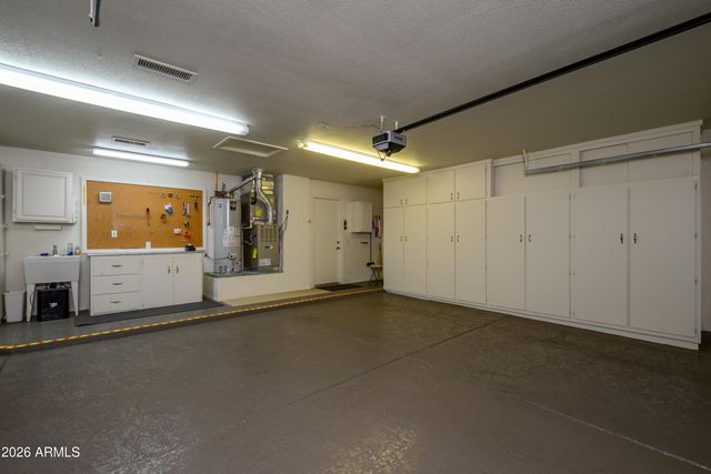 15506 W CLEAR CANYON Drive, Surprise, AZ 85374