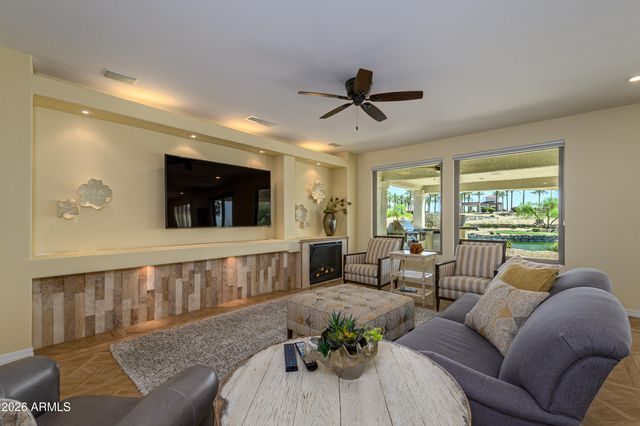 15506 W CLEAR CANYON Drive, Surprise, AZ 85374