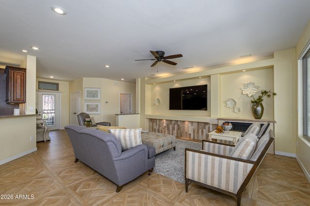 15506 W CLEAR CANYON Drive, Surprise, AZ 85374