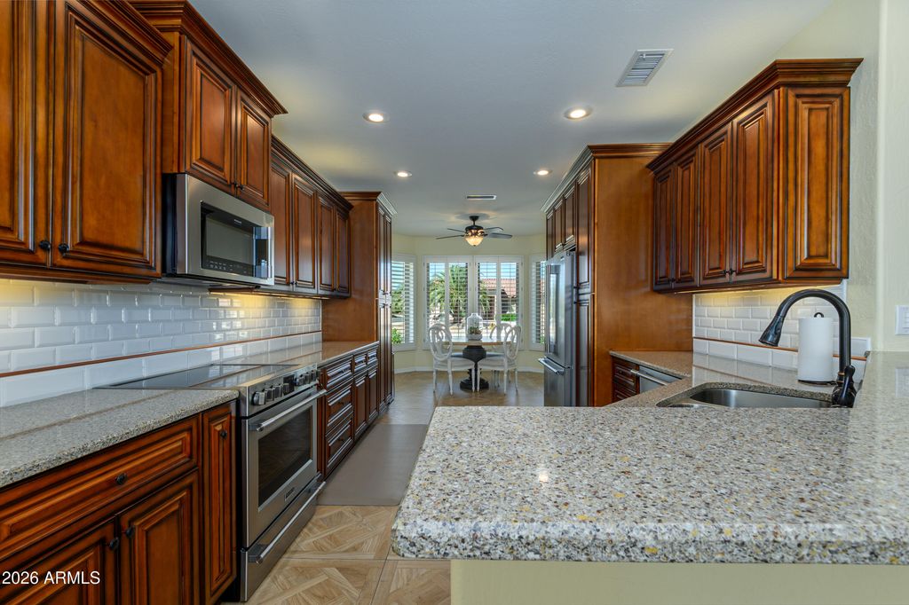 15506 W CLEAR CANYON Drive, Surprise, AZ 85374 — photo 4