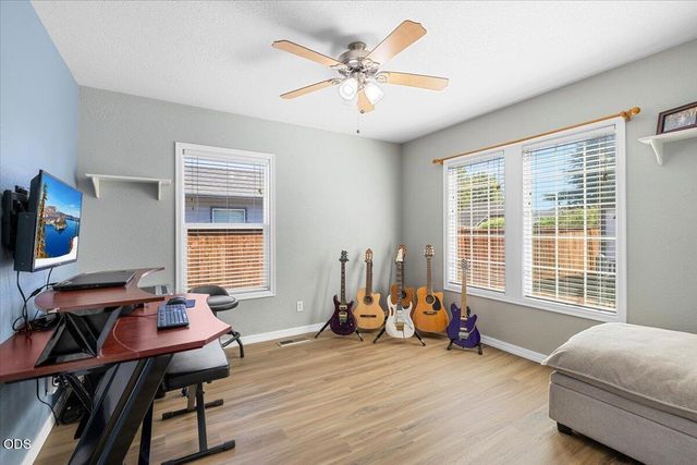 345 Meadow Lark Way, Central Point, OR 97502