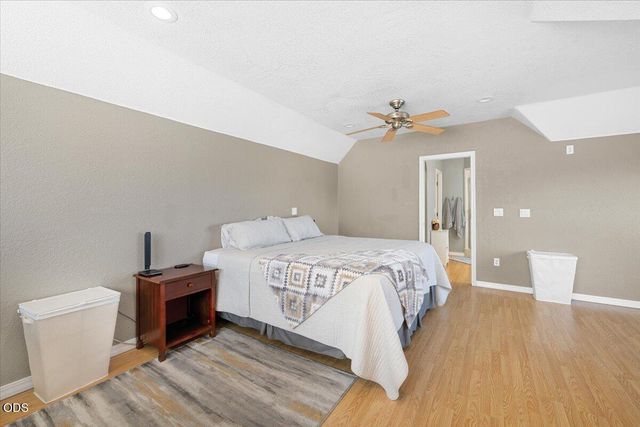 345 Meadow Lark Way, Central Point, OR 97502