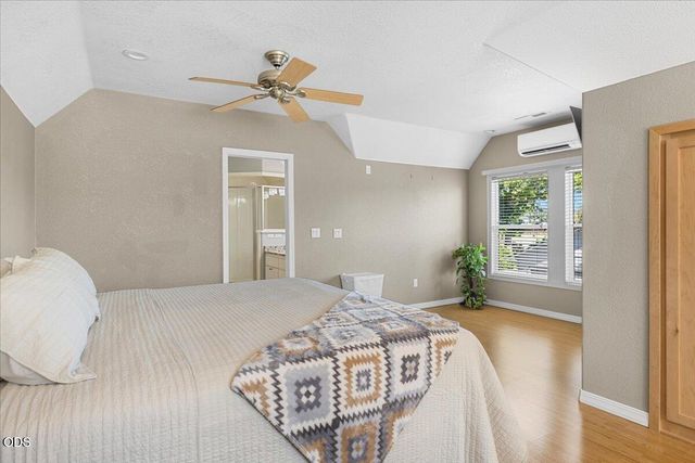 345 Meadow Lark Way, Central Point, OR 97502