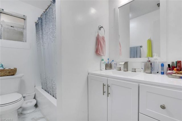 3420 6th AVE NE, Naples, FL 34120