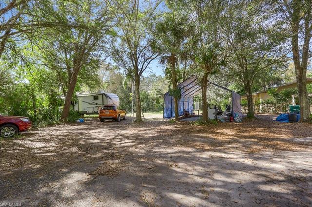 3420 6th AVE NE, Naples, FL 34120