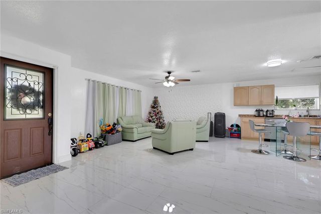 3420 6th AVE NE, Naples, FL 34120