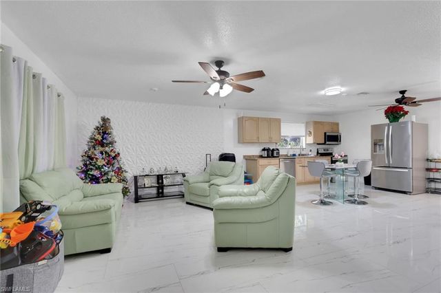 3420 6th AVE NE, Naples, FL 34120