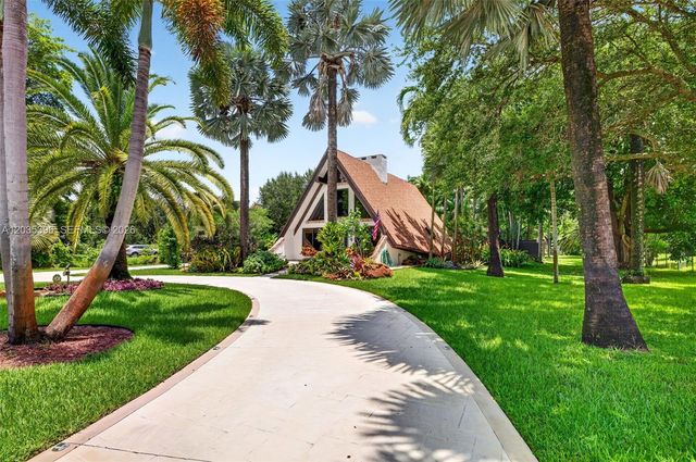 14551 SW 24th Street, Davie, FL 33325