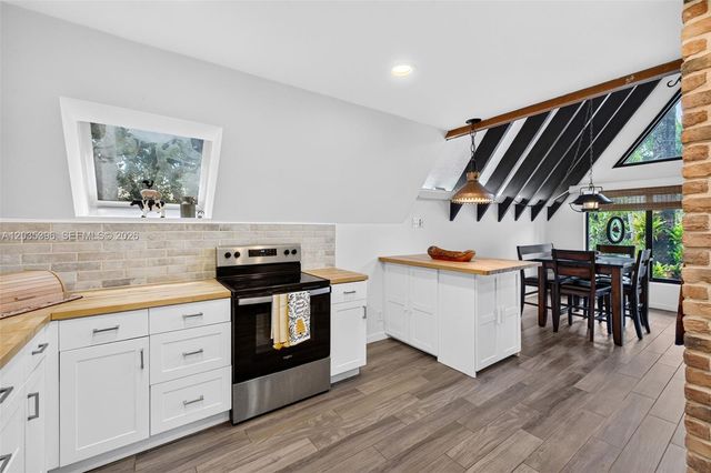 14551 SW 24th Street, Davie, FL 33325