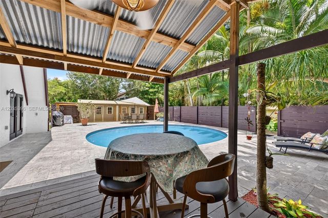 14551 SW 24th Street, Davie, FL 33325