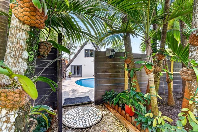 14551 SW 24th Street, Davie, FL 33325