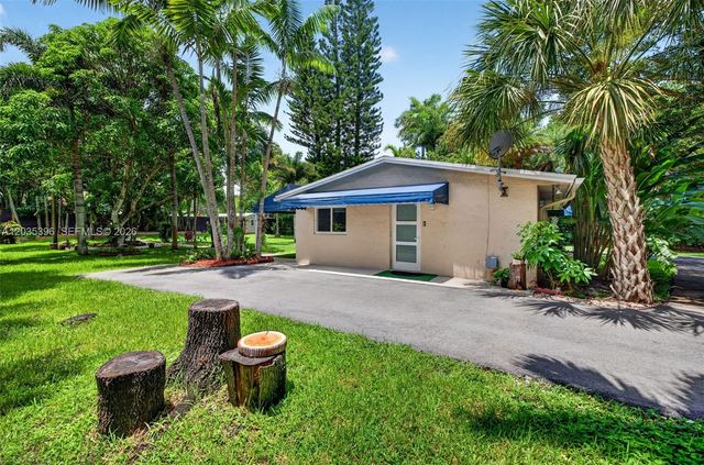 14551 SW 24th Street, Davie, FL 33325