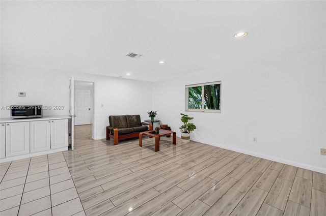 14551 SW 24th Street, Davie, FL 33325