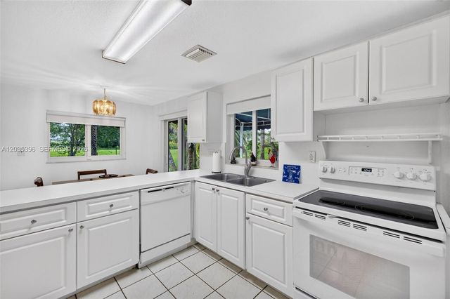 14551 SW 24th Street, Davie, FL 33325