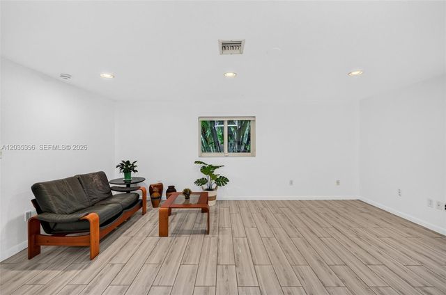 14551 SW 24th Street, Davie, FL 33325