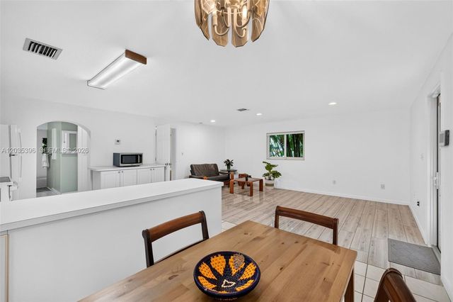 14551 SW 24th Street, Davie, FL 33325