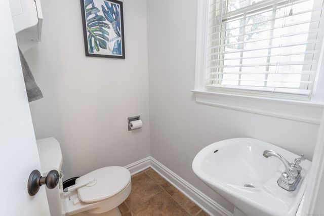 301 Hubbard Avenue, Stamford, CT 06905