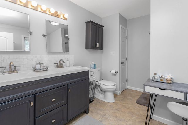 301 Hubbard Avenue, Stamford, CT 06905