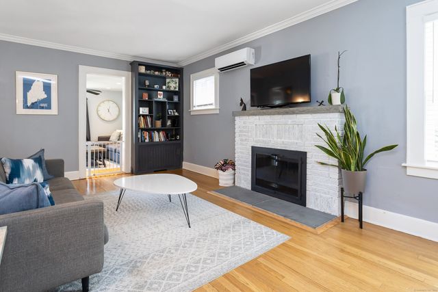 301 Hubbard Avenue, Stamford, CT 06905