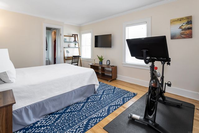 301 Hubbard Avenue, Stamford, CT 06905
