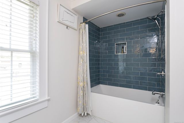 301 Hubbard Avenue, Stamford, CT 06905
