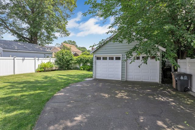 301 Hubbard Avenue, Stamford, CT 06905