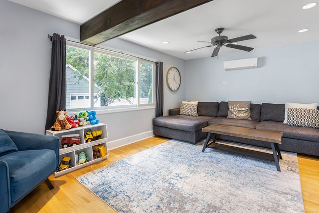 301 Hubbard Avenue, Stamford, CT 06905