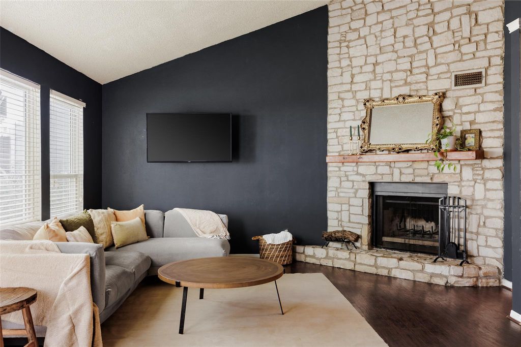 19 Deerfield DR 2, Wimberley, TX 78676