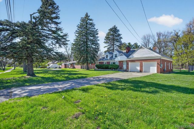 18618 W 9 Mile Road, Southfield, MI 48075