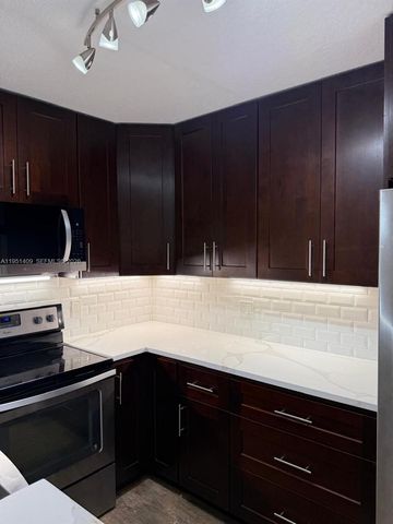 4995 Sable Pine Cir D1, West Palm Beach, FL 33417