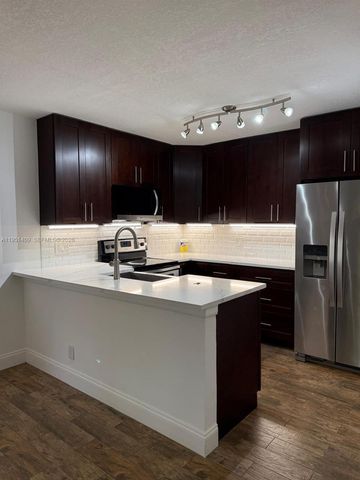 4995 Sable Pine Cir D1, West Palm Beach, FL 33417