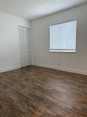 4995 Sable Pine Cir D1, West Palm Beach, FL 33417