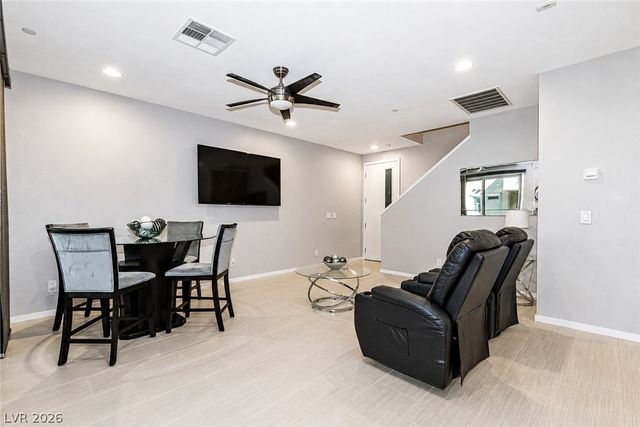 11257 Rainbow Peak Avenue 211, Las Vegas, NV 89135