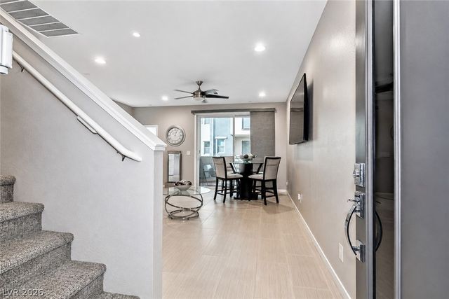 11257 Rainbow Peak Avenue 211, Las Vegas, NV 89135
