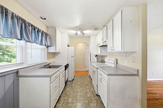 80 Gatewood Road, Springfield, MA 01119