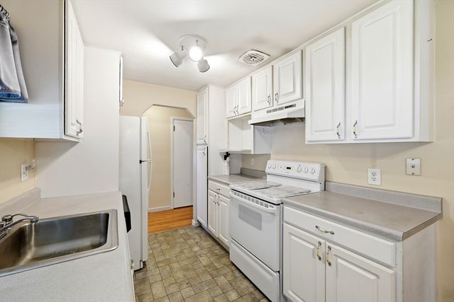 80 Gatewood Road, Springfield, MA 01119