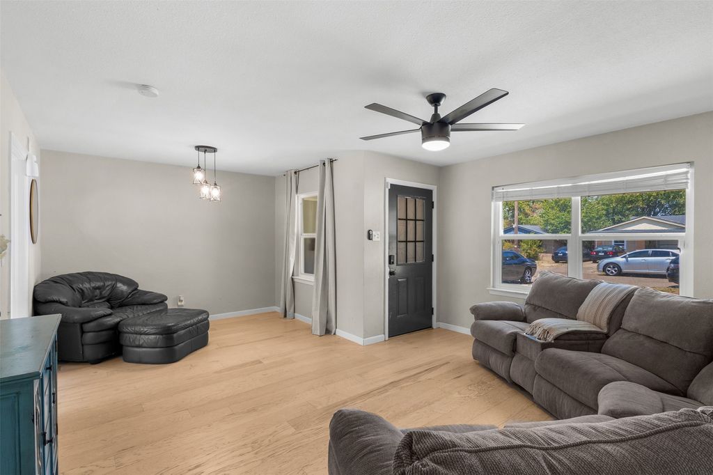 634 Midvale Drive, Dallas, TX 75232 — photo 4
