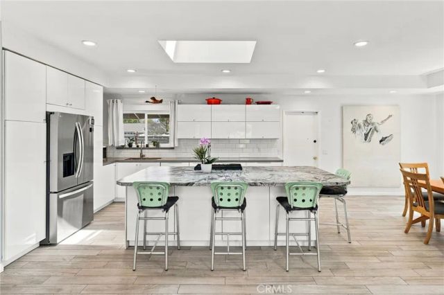 2817 La Salle, Costa Mesa, CA 92626
