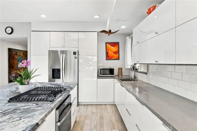 2817 La Salle, Costa Mesa, CA 92626