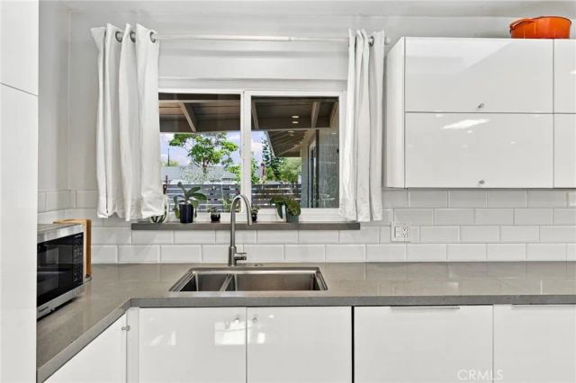 2817 La Salle, Costa Mesa, CA 92626