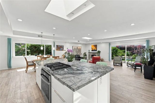 2817 La Salle, Costa Mesa, CA 92626
