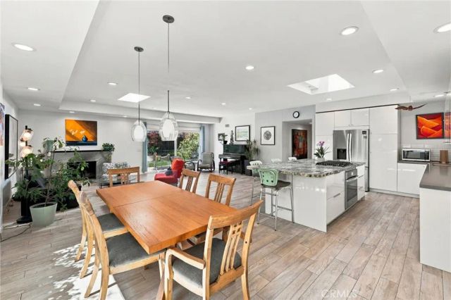 2817 La Salle, Costa Mesa, CA 92626