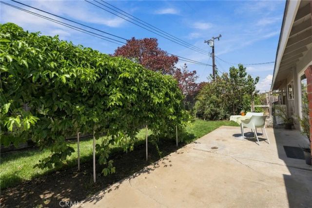2817 La Salle, Costa Mesa, CA 92626