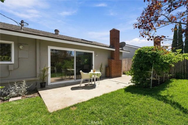 2817 La Salle, Costa Mesa, CA 92626