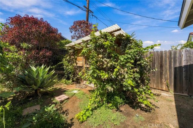 2817 La Salle, Costa Mesa, CA 92626