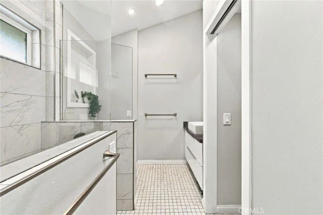 2817 La Salle, Costa Mesa, CA 92626